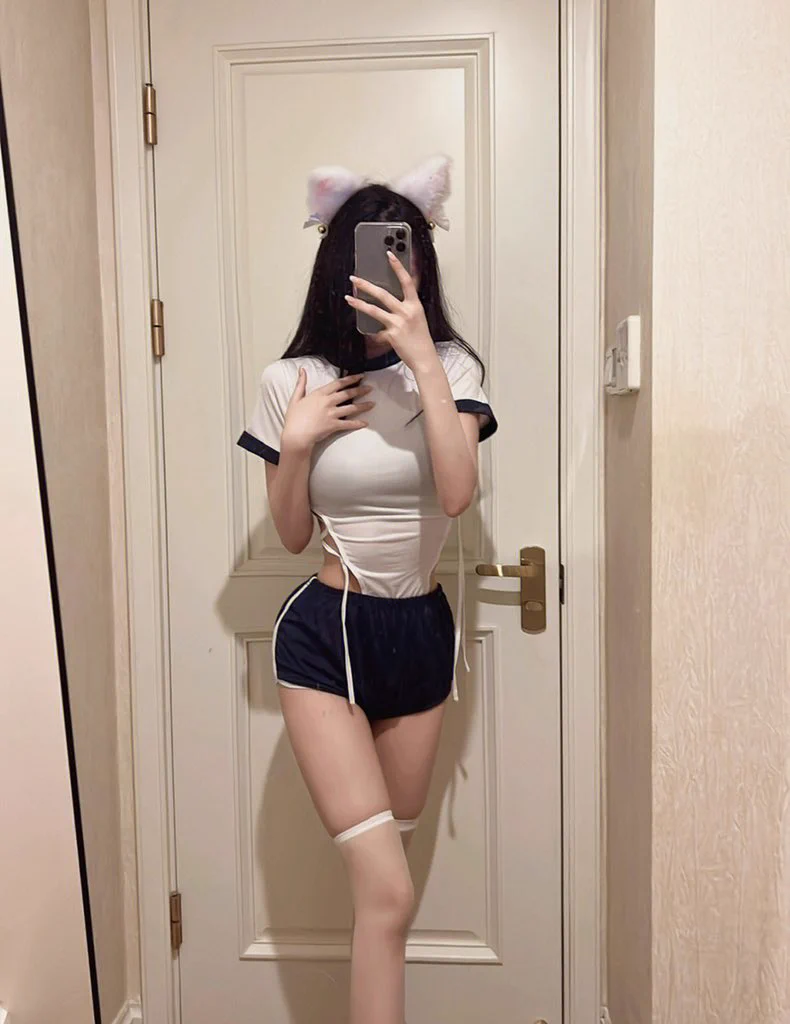 乖乖，姐姐来咯～裤子脱掉了吗？ https://t.co/FLWAaSZGEn