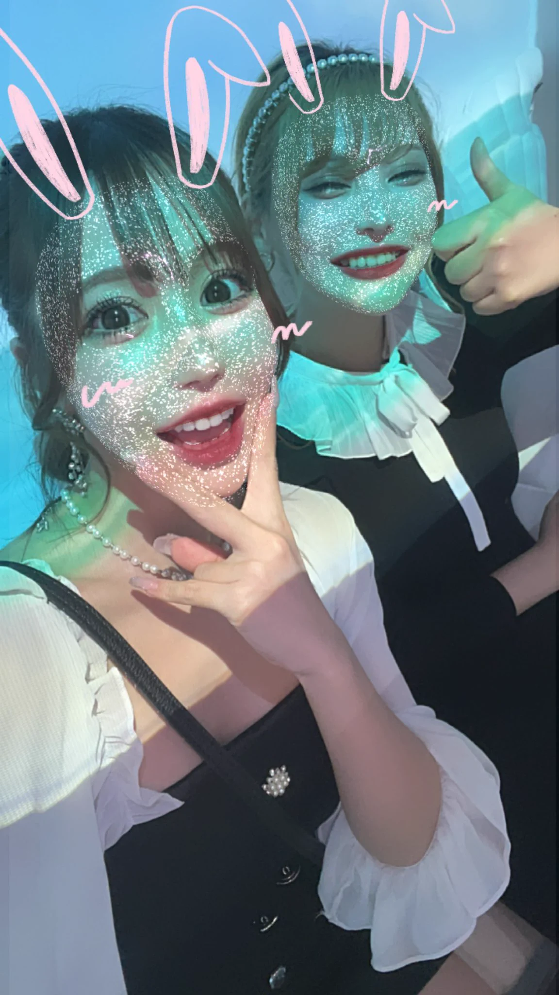アフターパーティーではライブでスタッフもしてくれてたカモミール（@chamomile_chami ）さんやライブ行けなかったからってチロルちゃん（@mmmlmmm2 ）が駆けつけてくれて本当に心強かったです😭💕💕素敵な人達に恵まれて幸せ感じてる🥺✨眠たいのに余韻で寝れないw https://t.co/kK52GJNsPd