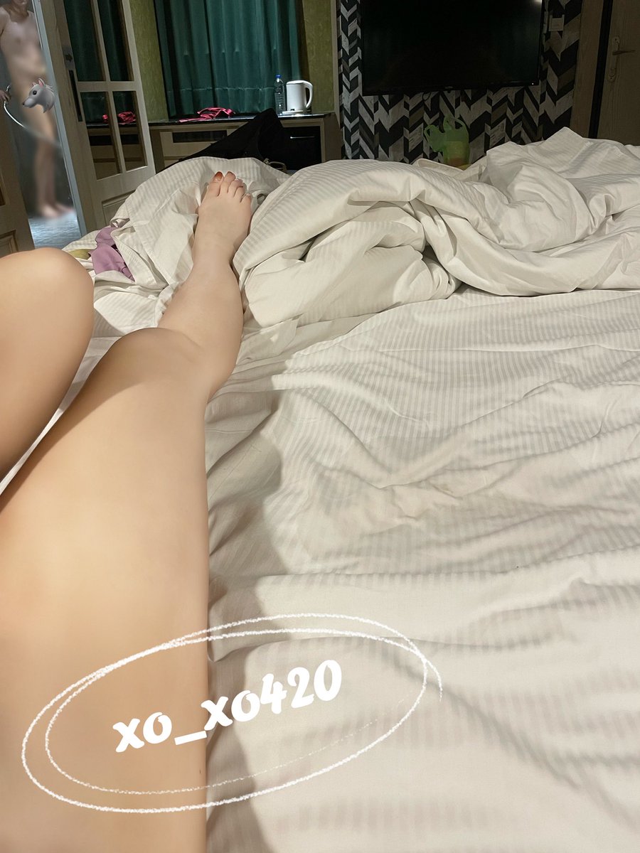 真的很喜歡充滿鏡子的地方
很羞恥又很興奮
不小心就…
還好白色床單不明顯🤪

#不約 
#有固
#難安撫的🐺 https://t.co/cNWjc78tz7