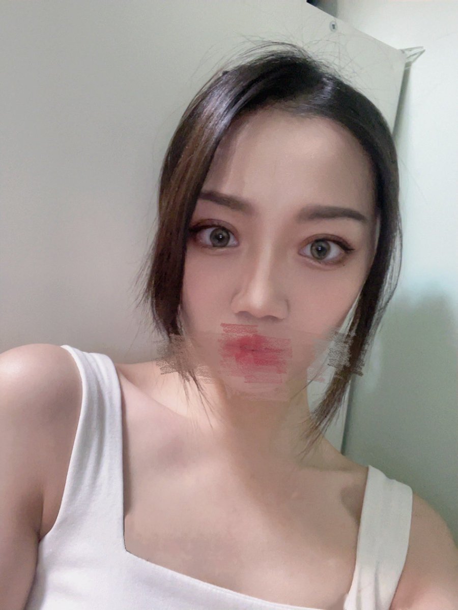 「沒有誰是離不開誰的」

能擁有的只有今日

那些張揚的失去、埋藏的傷心，最後得以回過頭跟自己和解。裏頭有許多對人的理解與溫柔。

-
好久沒拍照沒圖庫發文啦 https://t.co/9pHp3Ot7Kn