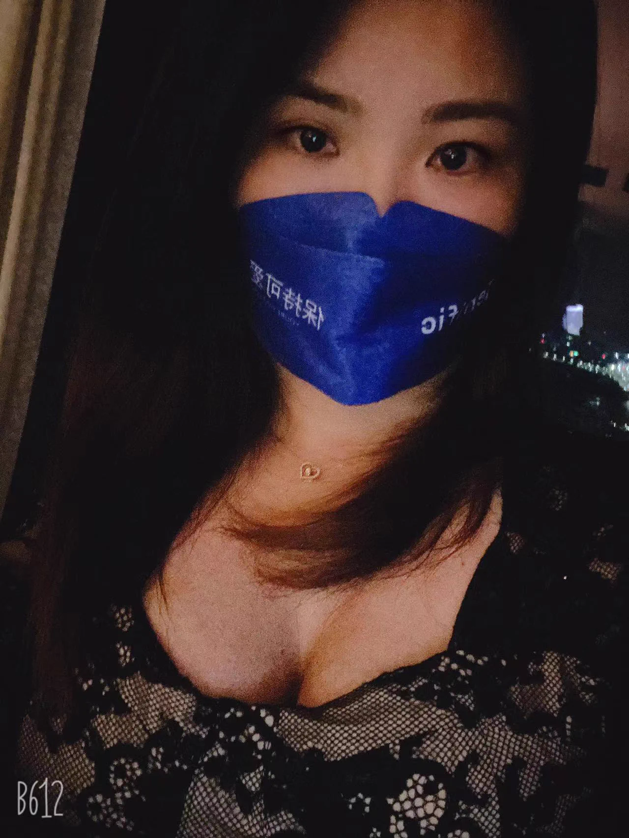 忙完这两天，就在朋友圈里抽一位好友，来我家吃大闸蟹，品红酒。一条龙，哦。对了。你们这些老色批。见过龙吗！ https://t.co/zpqr0sDdoA