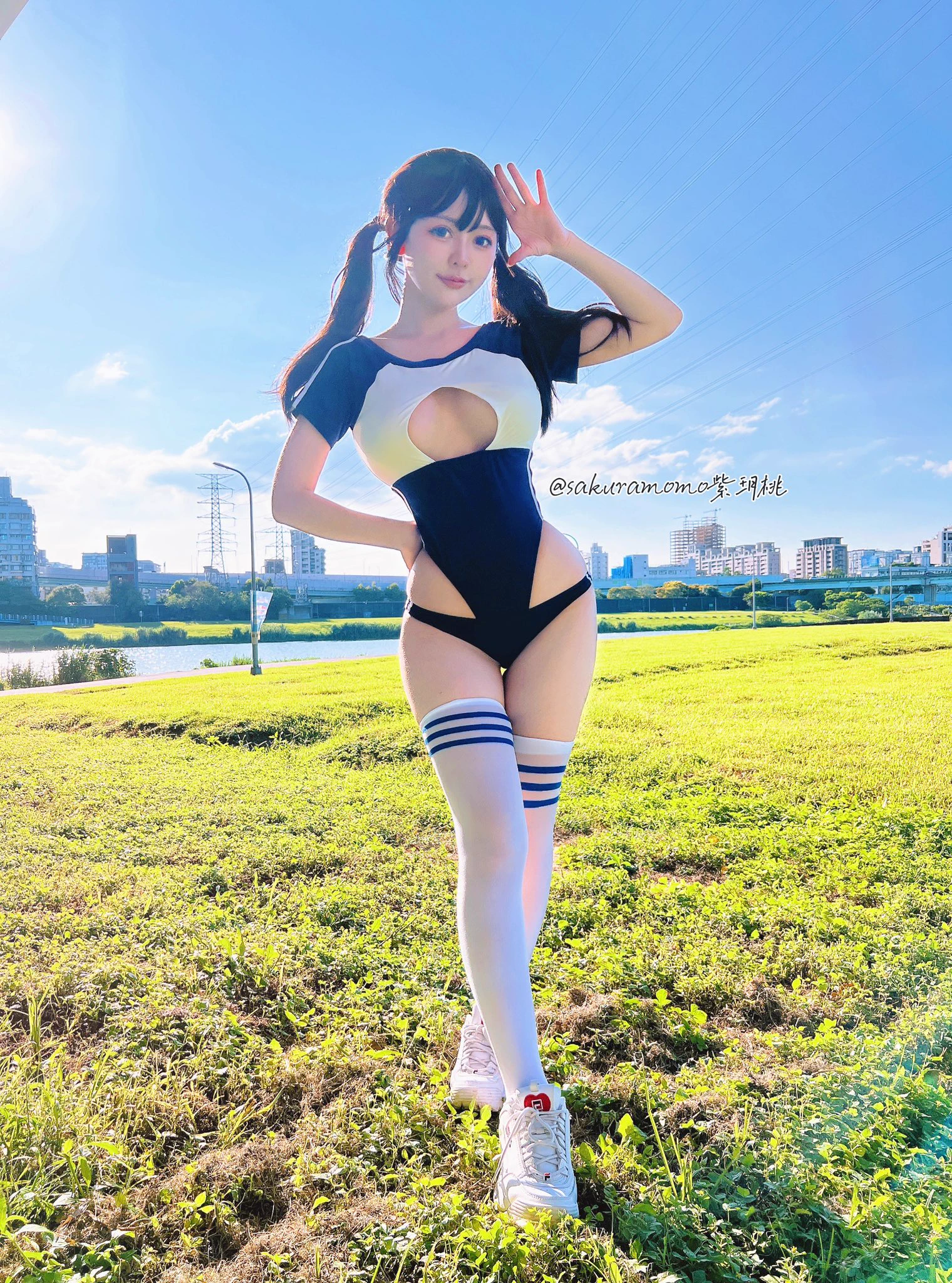 曬成小黑炭也要愛我好嗎🥺☀️ https://t.co/mrxq9niSXF