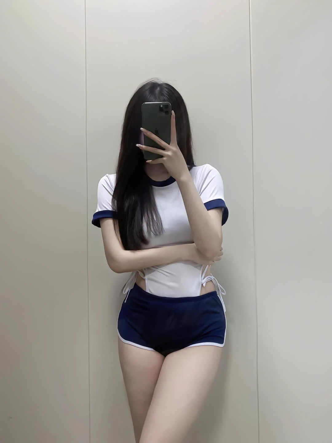 我已经尝过 芒果 苹果 奇异果 火龙果 牛油果 圣女果了 请问什么时候可以尝尝爱情的禁果 https://t.co/yhg6mVudmv
