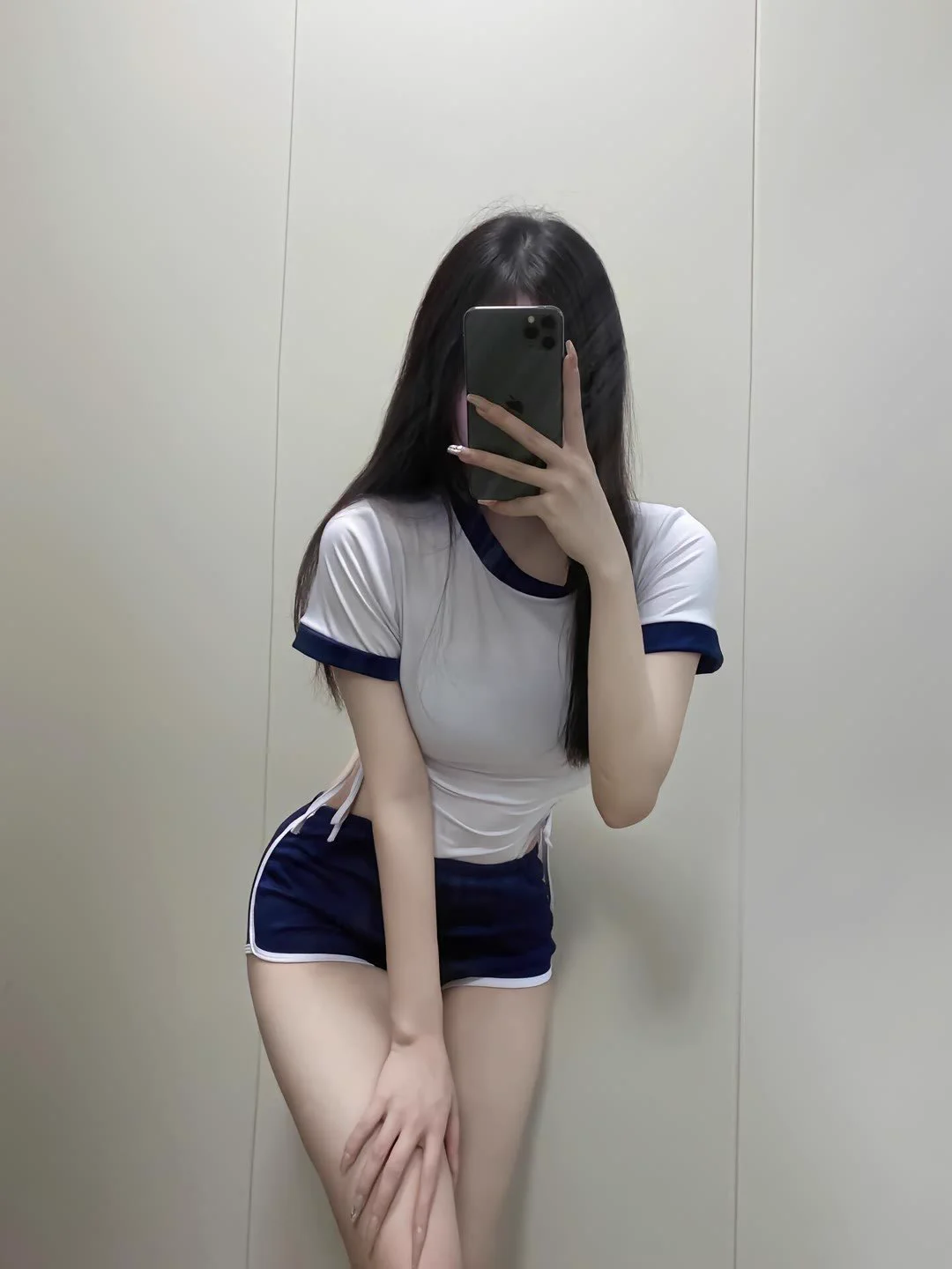 我已经尝过 芒果 苹果 奇异果 火龙果 牛油果 圣女果了 请问什么时候可以尝尝爱情的禁果 https://t.co/yhg6mVudmv