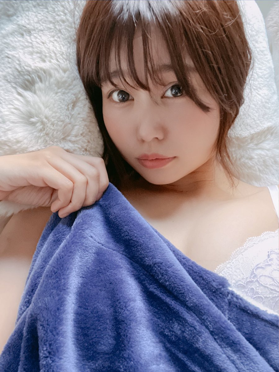 寒いからあっためて🥺 https://t.co/h8jLQ4qgL0