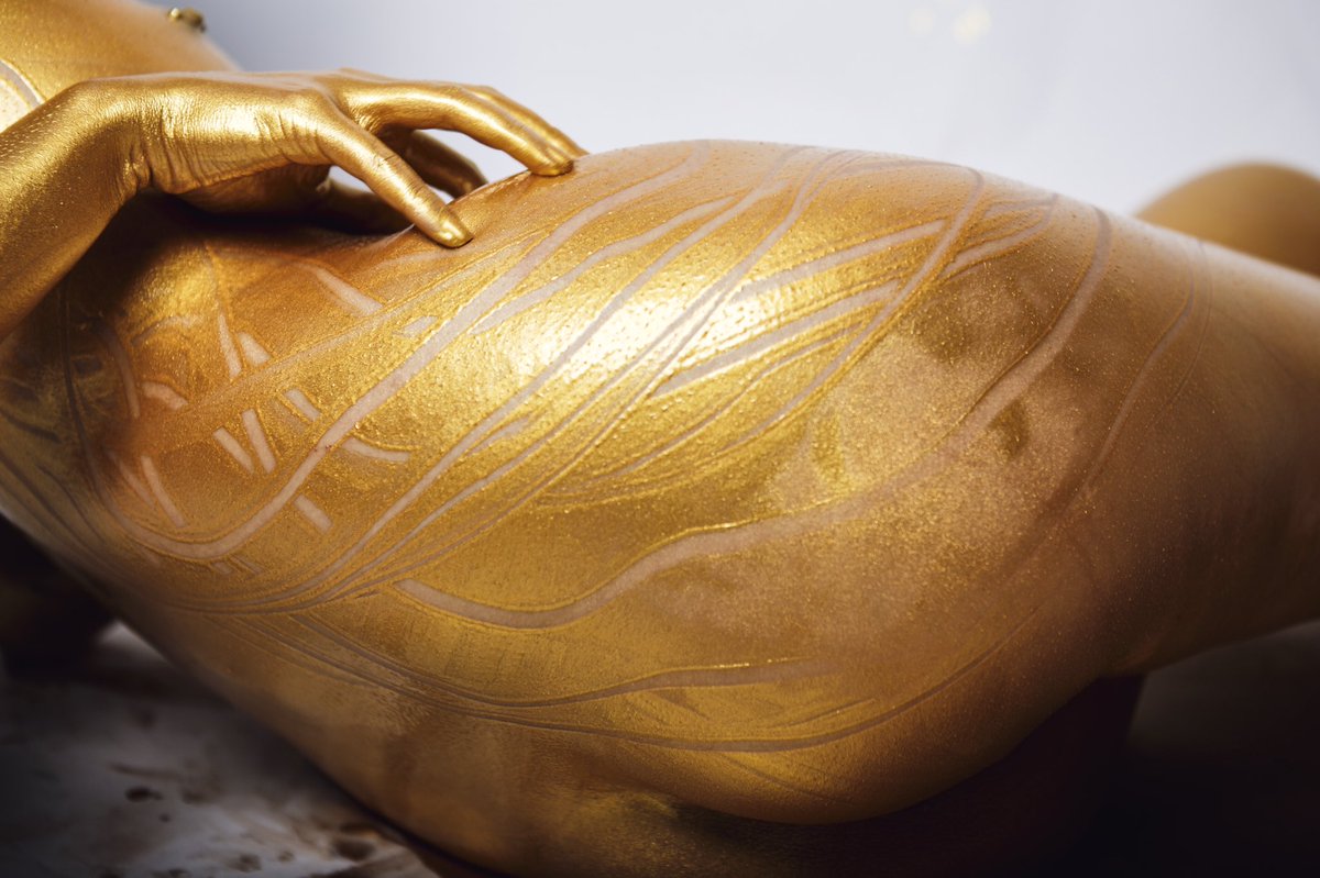 Model：41
P：Mosaic cat
#金粉 https://t.co/qVf0oaFJC2