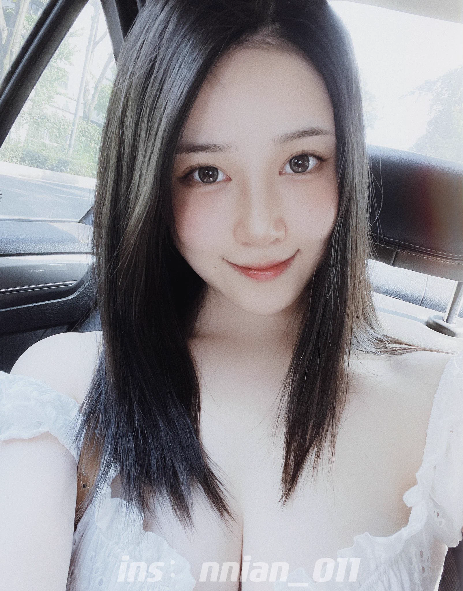 听说可爱在性感面前一文不值？真的假的，你们选邻家妹妹还是成熟姐姐？🤍🖤 https://t.co/hKNgtrokfJ