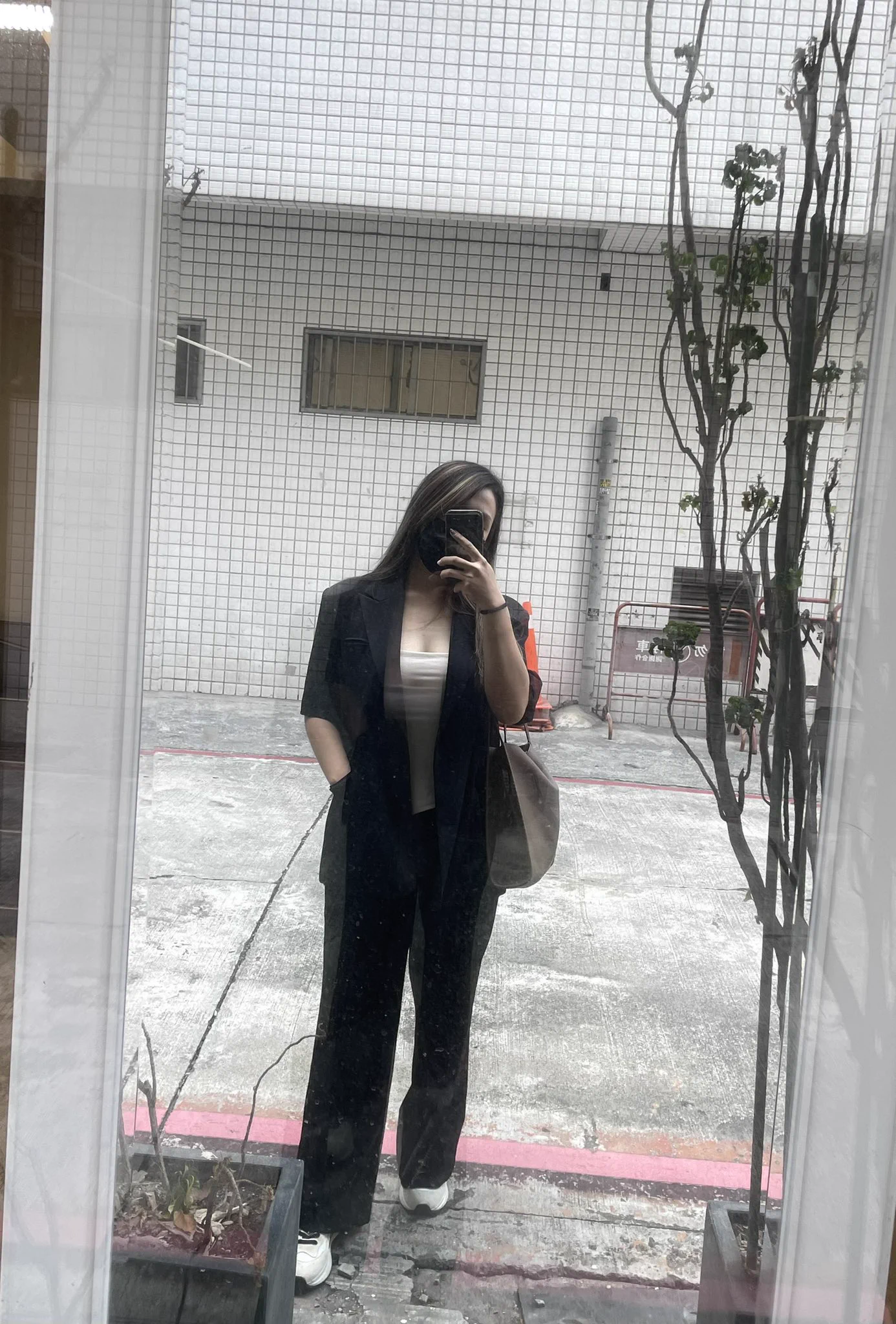 昨天提到我人看起來生人勿近這件事有人回覆說所以要佩服那些敢跟我搭話的人問題是從來沒有人過來跟我搭話阿阿阿阿阿阿 https://t.co/AZhkc3V5WT
