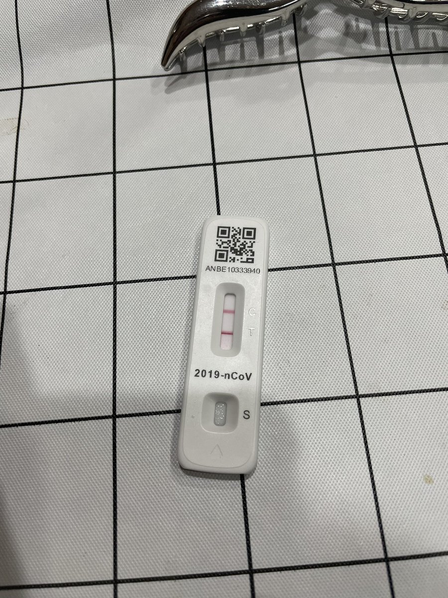 難怪我這麼不舒服...
我
終於
確診了！！！ https://t.co/y2fWNRIZS8