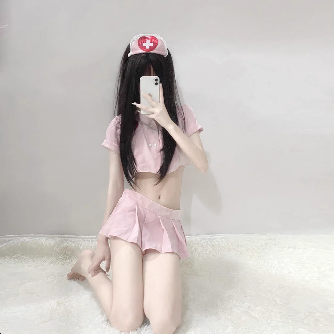 生活压力太大了，希望你们叫我一声美女，让我迷失自我。 https://t.co/jcbfOIFRjl