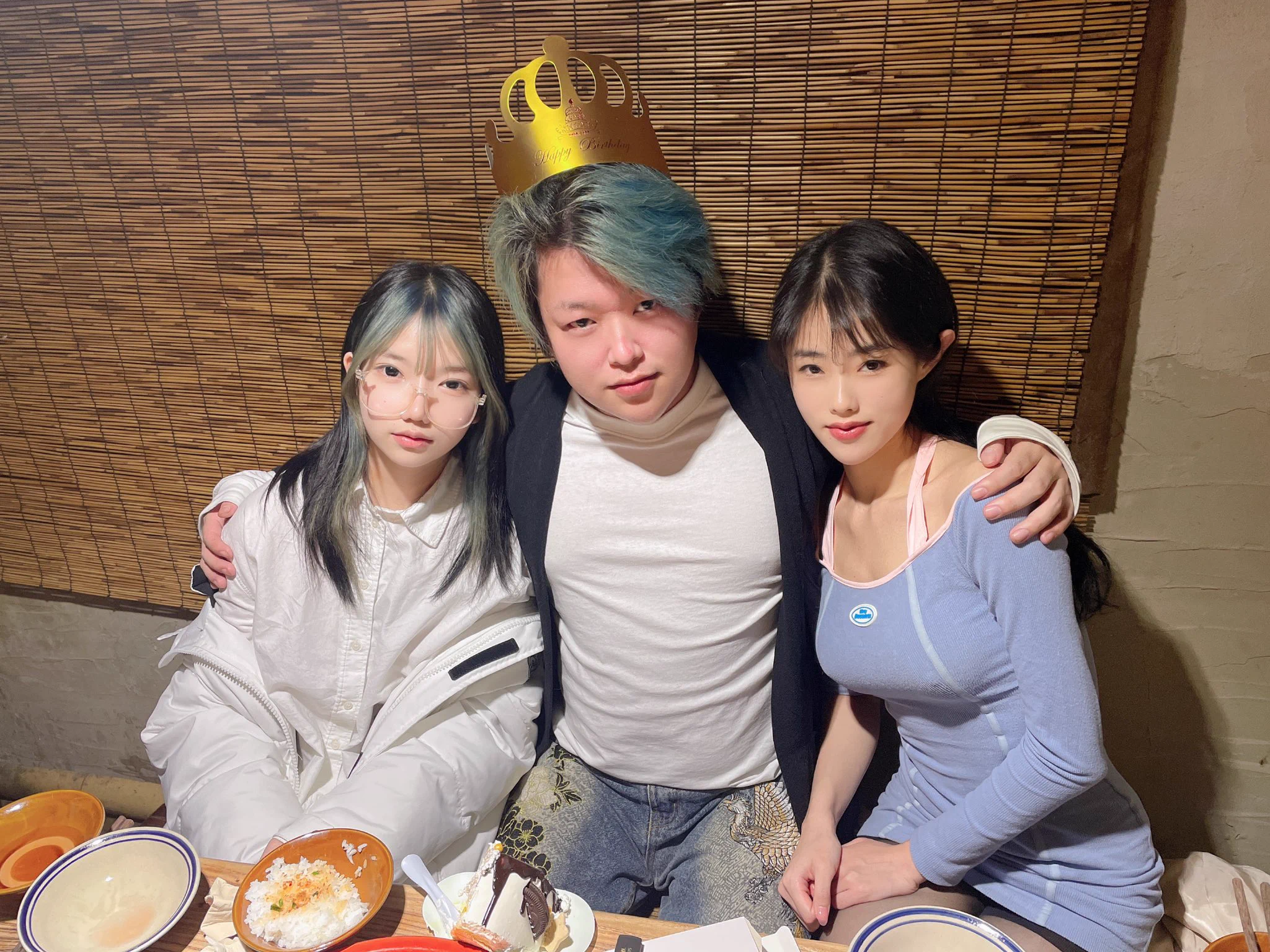 我说推特怎么冒气球，原来是我过生日呀 祝我生日快乐 https://t.co/d5w6sfadrk