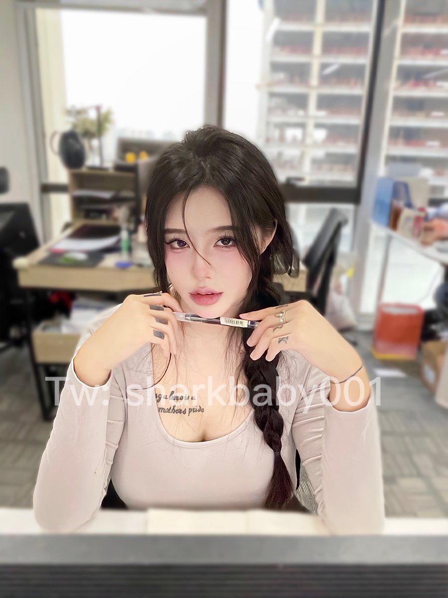 做哥哥的飞机杯 姐姐不会介意吧～ https://t.co/9hrF4cb4B7