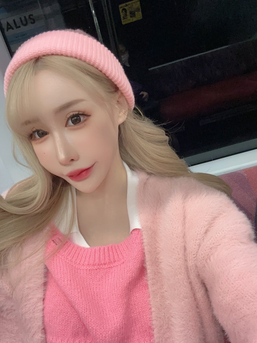 有人喜歡粉紅色嗎?
喜歡粉紅色倒不如喜歡我~😂
https://t.co/zIt9deXHPW https://t.co/5rJYIPFvTf