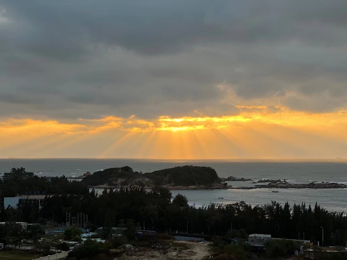 一起看日出！完成！ https://t.co/04cs4YC3hE