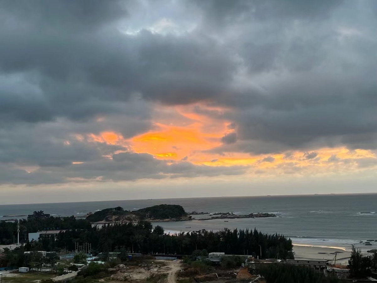 一起看日出！完成！ https://t.co/04cs4YC3hE