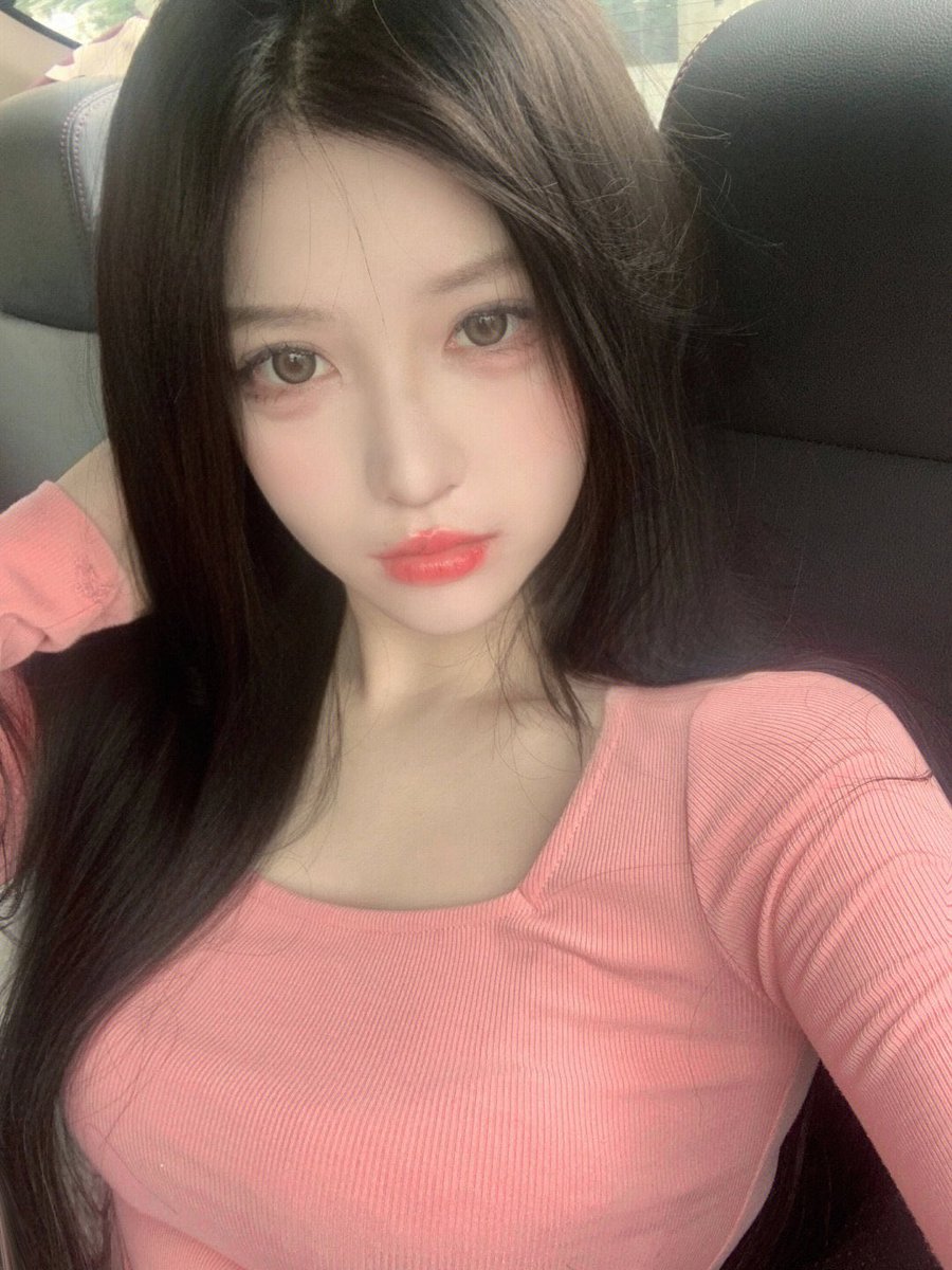 也不是很想谈恋爱，就是每天想亲嘴 https://t.co/tn4dN08vWj