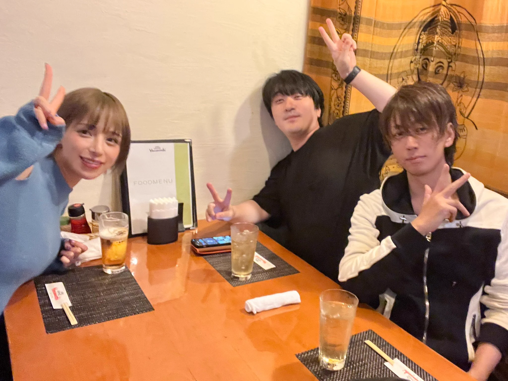 昨日は3曲目のレコーディングでした！どんな曲か楽しみにしててね♡打ち上げでビールいっぱい飲めて満足🫶🏻DAICHIさん、辺見さんとても優しくてレコーディングも打ち上げも楽しかった！ありがとうございました✨ https://t.co/mKn0Ekijlf