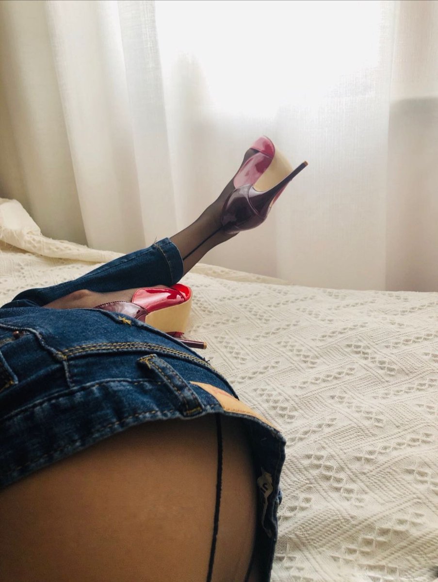 冬日里的裤里丝小性感！ https://t.co/1Lr2S2H27t