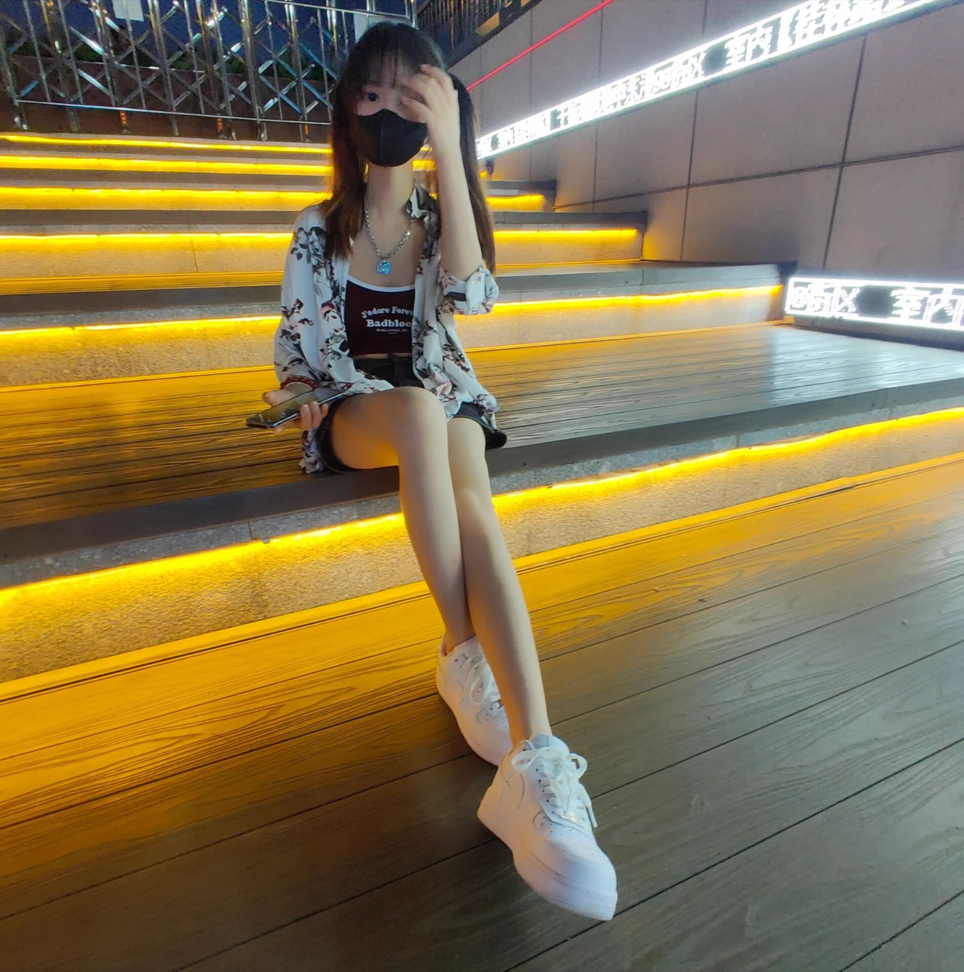【同好的女朋友】原来的贴吧加到同城好兄弟，了解到也是在一城市。有同样的爱好，随着了解的深入，他同意了把她女朋友的白袜送给了我💦💦 https://t.co/twB29xeCN2