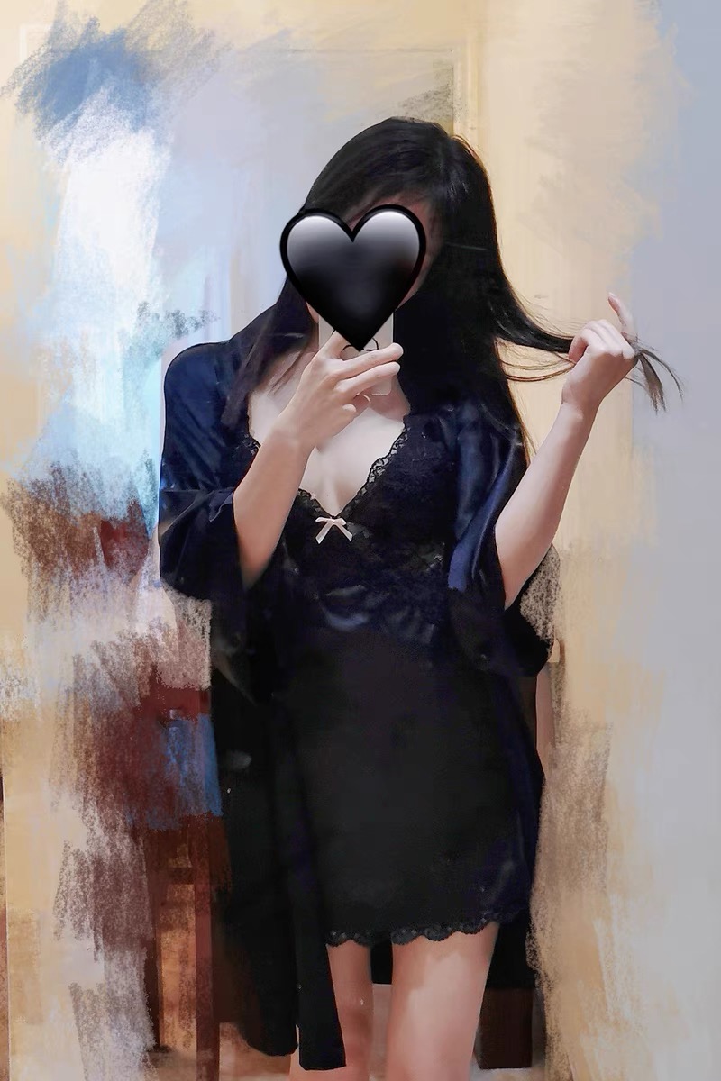 广州准人妻现在成准妈妈了。
跟我聊天，问大家有没有什么想提问的，收集问题后可以回答。 https://t.co/lr7D2CAABS