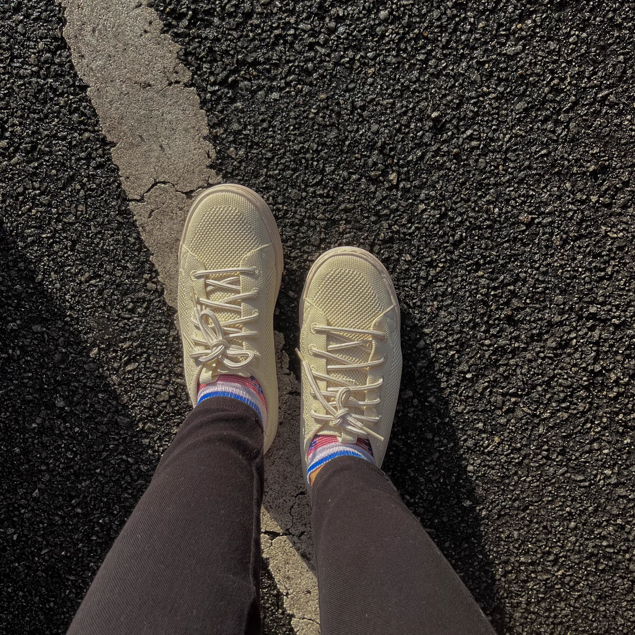 look at my cute socks https://t.co/kaPBBTOOdq