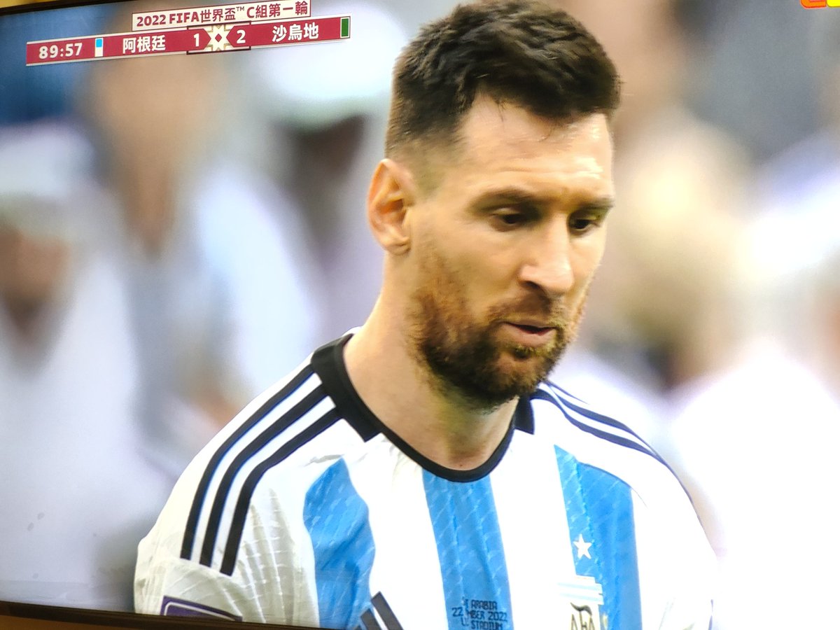 現在的心情就跟這張照片一樣😭
明天要吃土了 https://t.co/0SSRuPeYtg