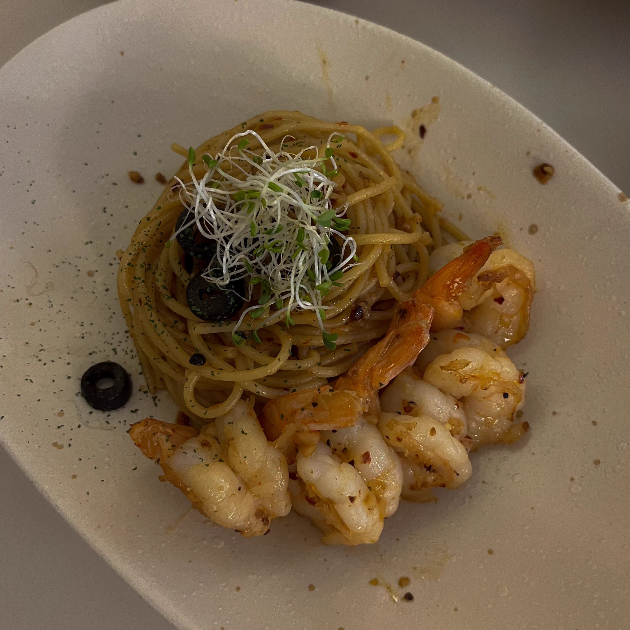 latte + aglio olio https://t.co/wkLUk4Zonm