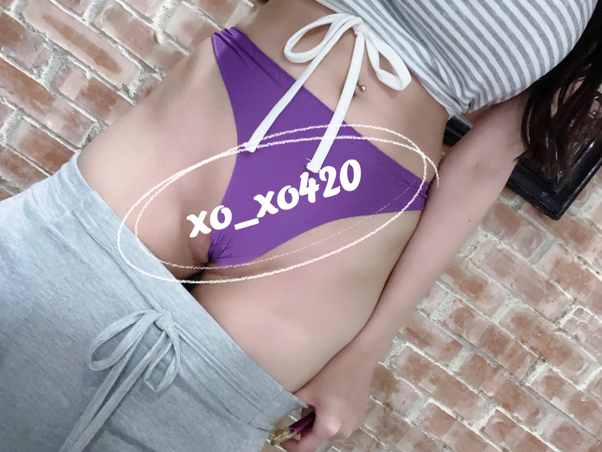 昨天穿這件內褲出門好色喔
只能包到中間的妹妹
🙈🙈🙈 https://t.co/z2c6EYci44