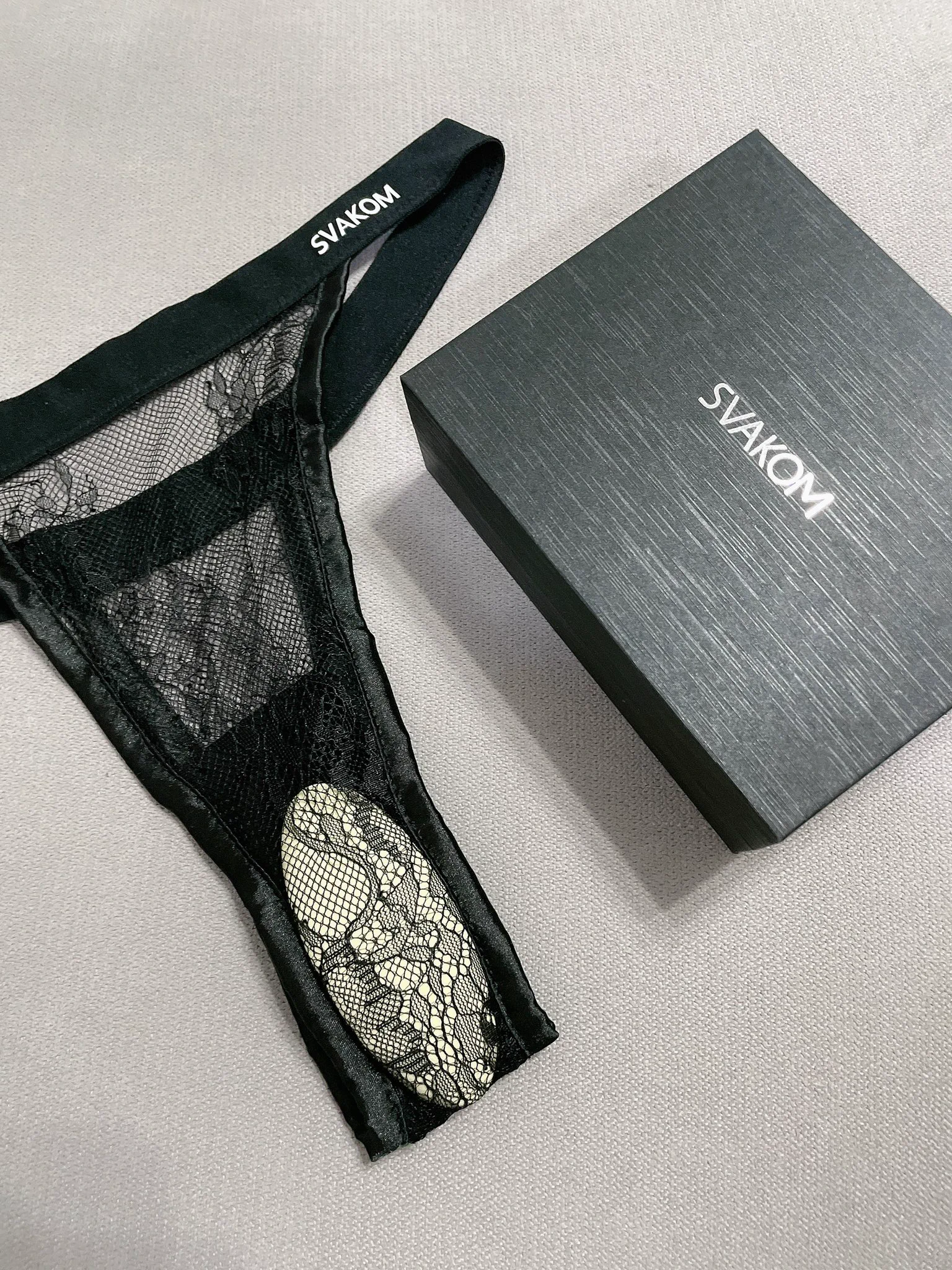 原来很多人都不知道买花生会送一条内裤吗？送的内裤搭配花生贼几把好用，内裤分s和m大小，可以选。目前不入体的跳蛋我还是推荐花生。 https://t.co/dzF7d1FZi8