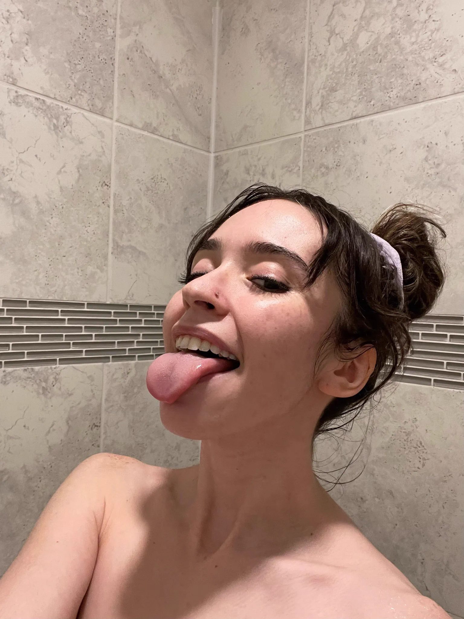 single btw, who wants me? https://t.co/vYTFE5feRS