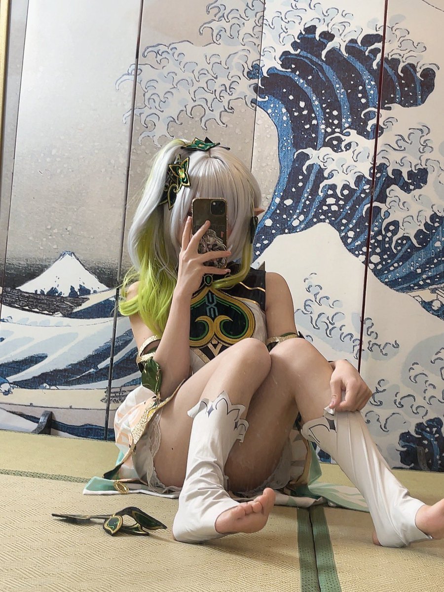 没事，我的纳西妲有草元素印
#原神 #cosplay #纳西妲 https://t.co/147FYqsNRQ