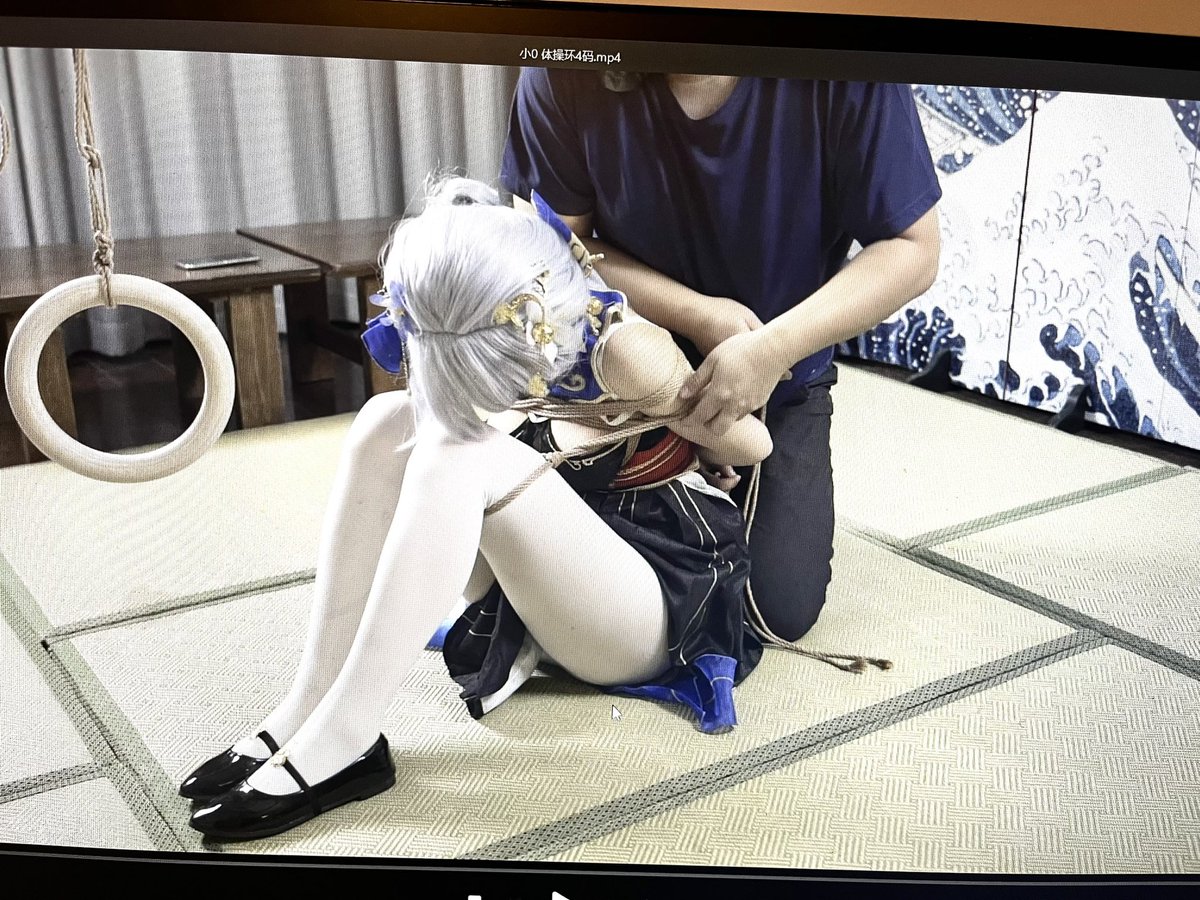 每张图有着不同的色彩，快瞎了
灵感来自@arashiyiduan 太太
#崩壞3rd #德丽莎 #绳缚 #驷马捆绑 https://t.co/UvvtDe3loA