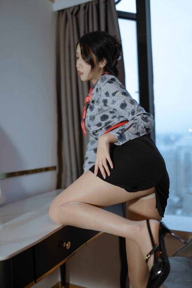 可是姐姐是个暴脾气   

新图：62p+8分钟视频 https://t.co/2px9PXdv84