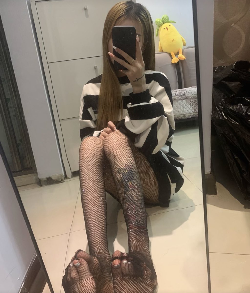 对我爱答不理的高贵精神亲妈们，都在那种地方上班…想过去点她们，但是好怕她们的男朋友揍我，还是老实吐钱看脚早泄适合我吧。男友照发在评论

#精神小妹 #早泄 #atm奴 #女性崇拜 #无脑上供 #自毁 #绿帽 #脚奴 #足控 #素人开发 #冤种 #贱狗 #辱骂 #盯射 #脚奴 #舔狗 #反差 #榨精 #洗脑 #奴下奴 #白给 https://t.co/n5qsZFMu4A