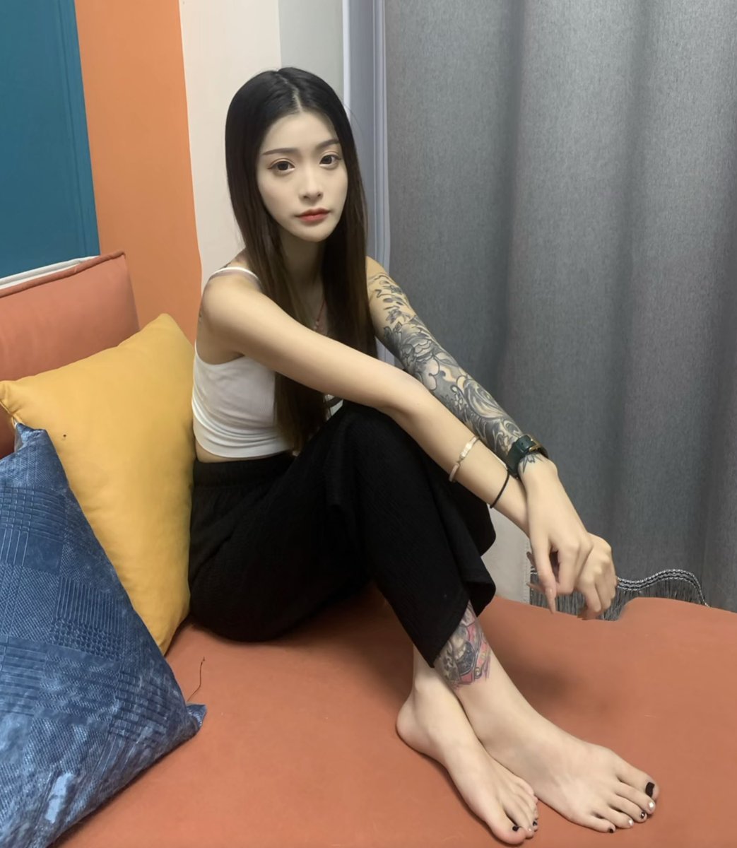 精神亲妈真的高贵死了啊啊啊啊

#精神小妹 #早泄 #atm奴 #女性崇拜 #无脑上供 #自毁 #绿帽 #脚奴 #足控 #素人开发 #冤种 #贱狗 #辱骂 #盯射 #脚奴 #舔狗 #反差 #榨精 #洗脑 #奴下奴 #白给 https://t.co/2a4ziXpdZN