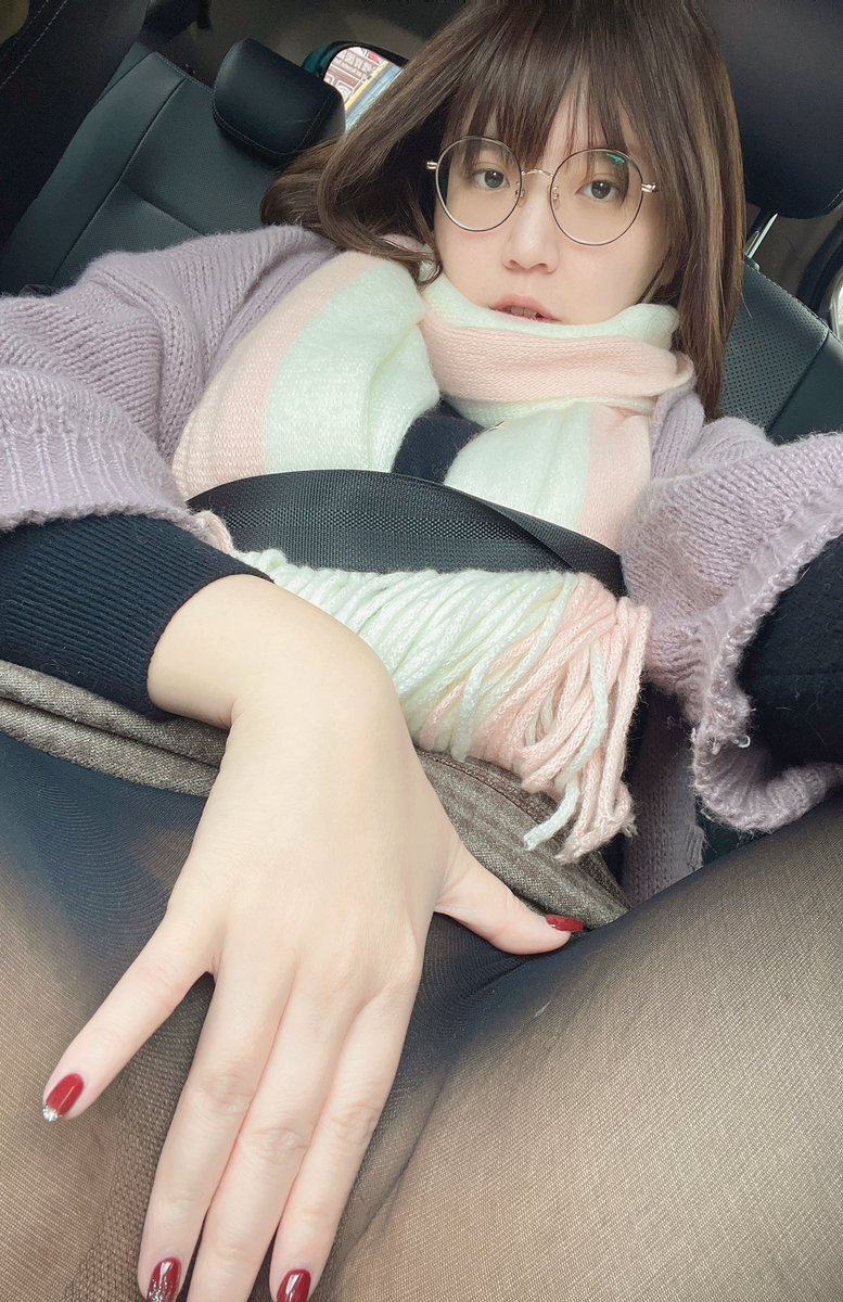 不喜歡穿內褲❤️
是不是要拍一下這系列 https://t.co/FojUGQbNEy