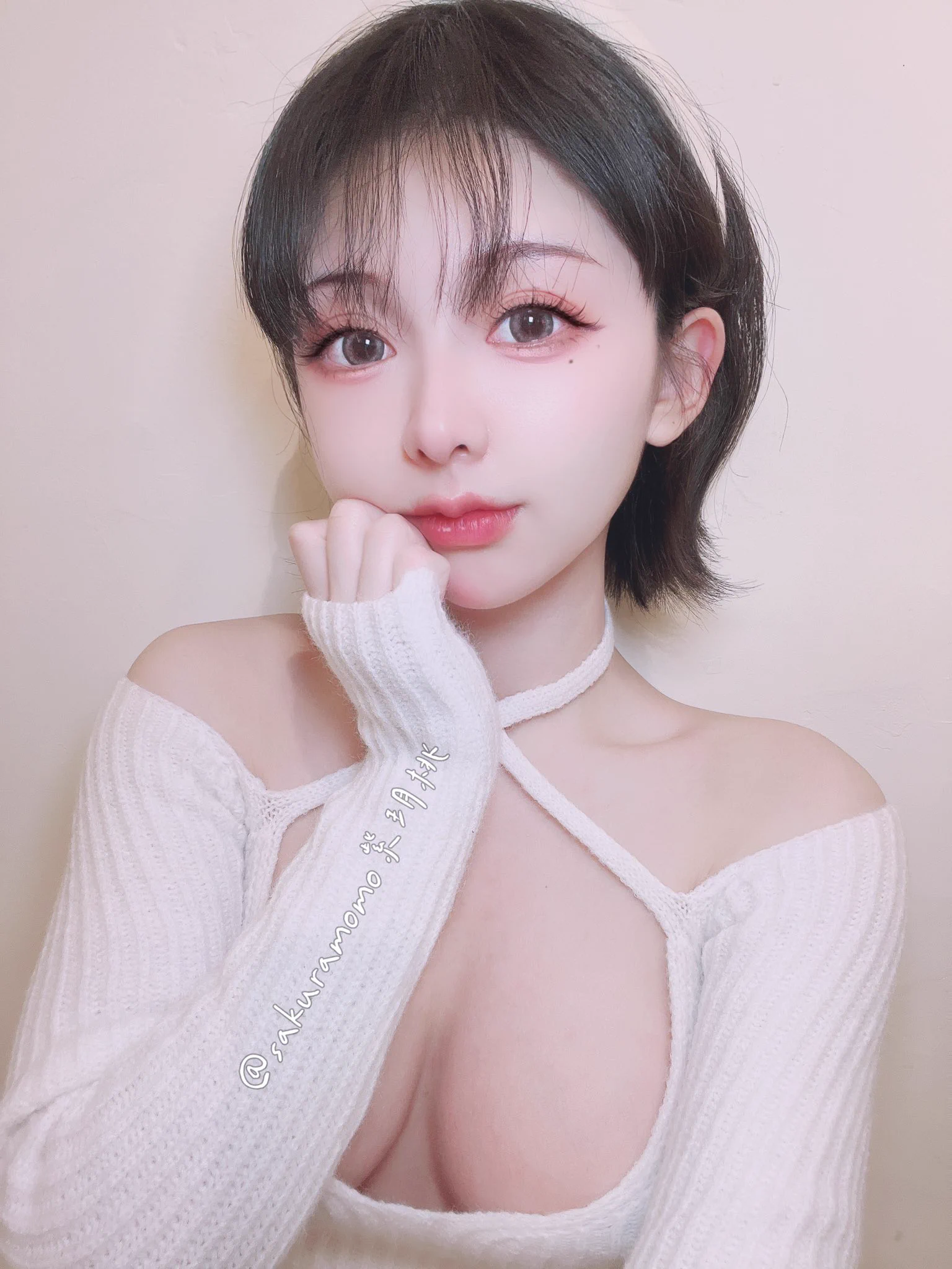 瀏海稀疏的🍑怎麽救 https://t.co/Acz7FfYK33