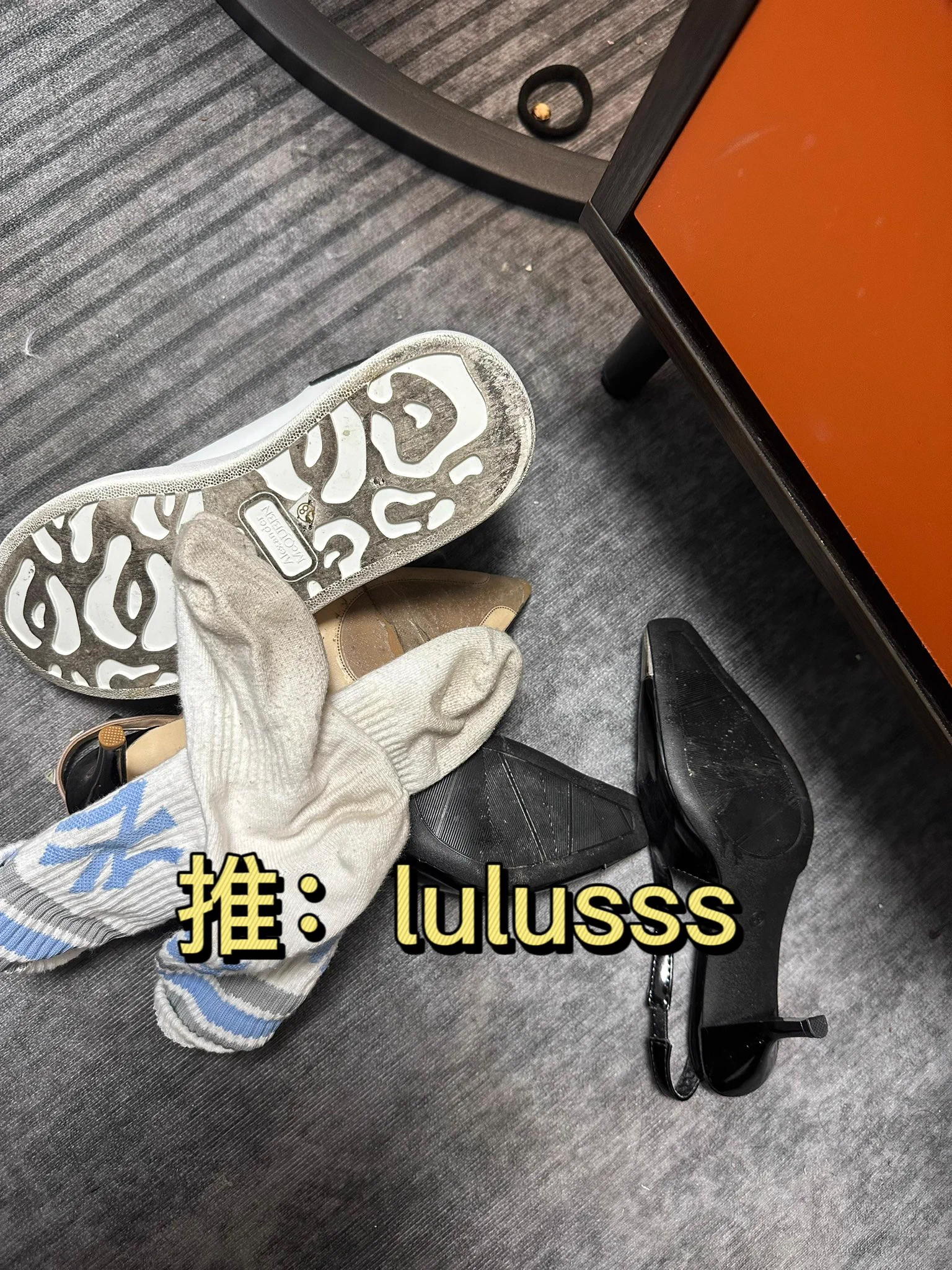 贱狗快来舔干净🤑 https://t.co/vE9yjm9VmX