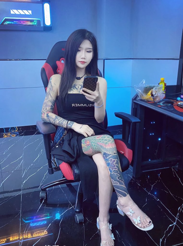 #精神小妹 #早泄 #atm奴 #女性崇拜 #无脑上供 #自毁 #绿帽 #脚奴 #足控 #素人开发 #冤种 #辱骂 #脚奴 #舔狗 #反差 #榨精  #奴下奴 https://t.co/JWZVpt5cO9