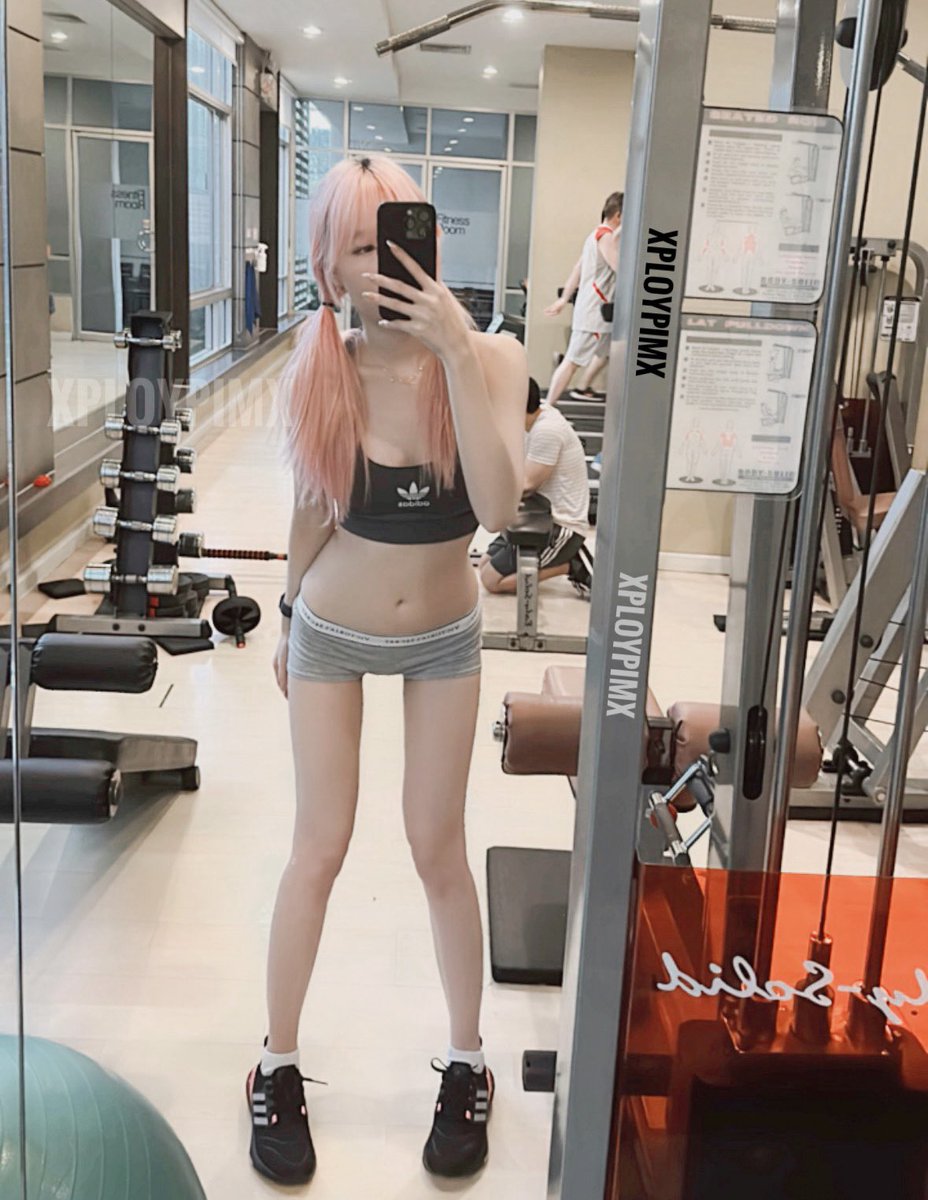 gym day 💪 https://t.co/VmAycGbGVi
