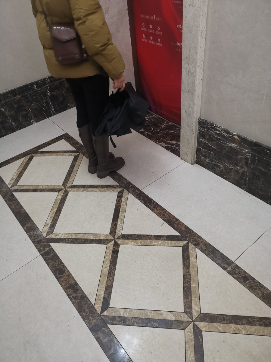 把剩下四张图都发完！#扫楼 https://t.co/jwr3nCJMBB