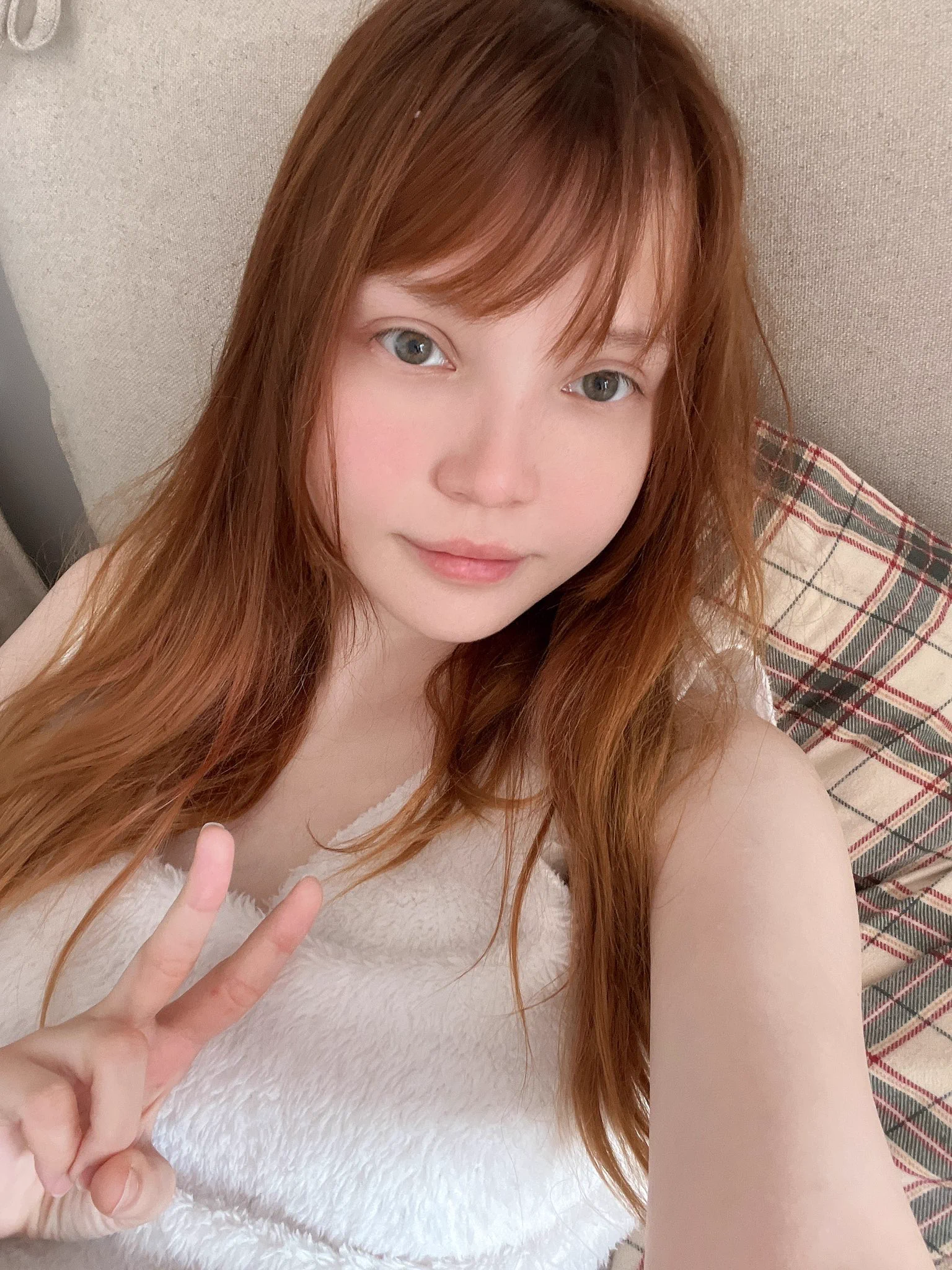 No makeup? https://t.co/wnVZR0mFVi