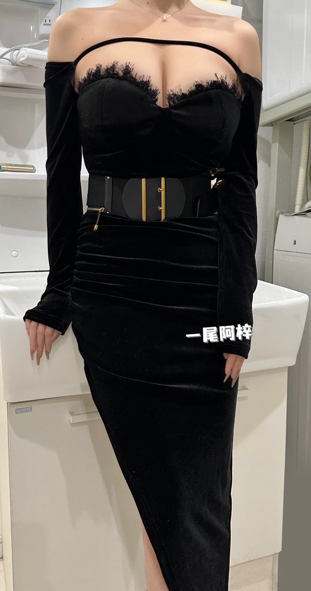 买了个腰带。 https://t.co/8ool7fOxGB