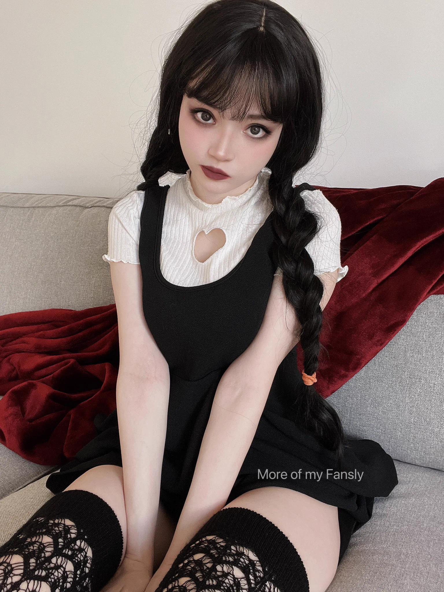 Wednesday Addams 🖤 https://t.co/ThROzCr5yD