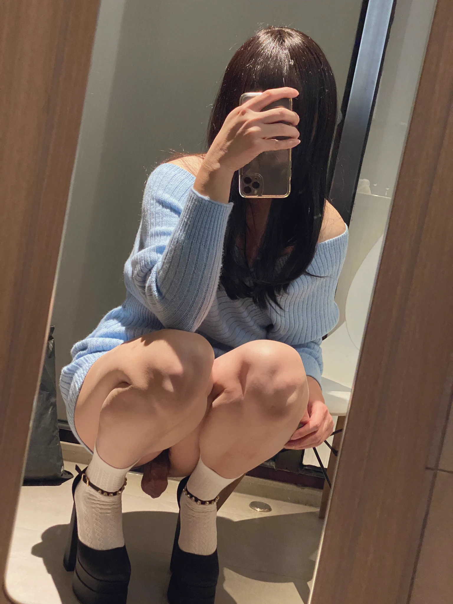 新年快乐，祝大家明年都好过一点。2022对于我来说真的太难了，希望23年可以转运吧～🙏🏻🙏🏻🙏🏻 https://t.co/Se55jsqSWX