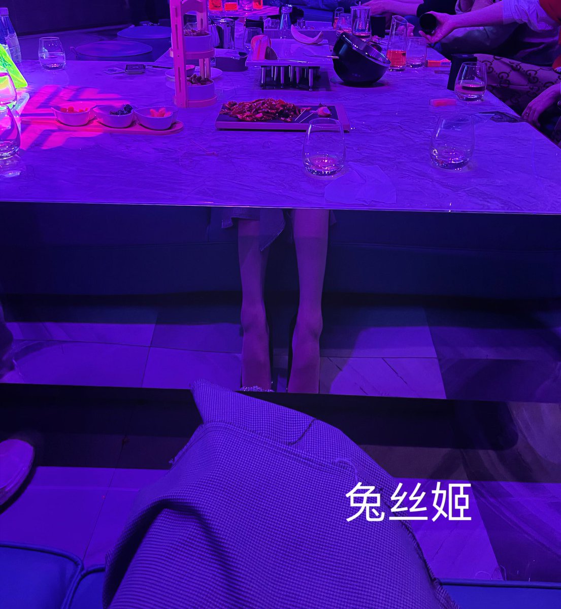 跨的过年，你是否跨的过，我的腿！ https://t.co/oreQlxvpxM