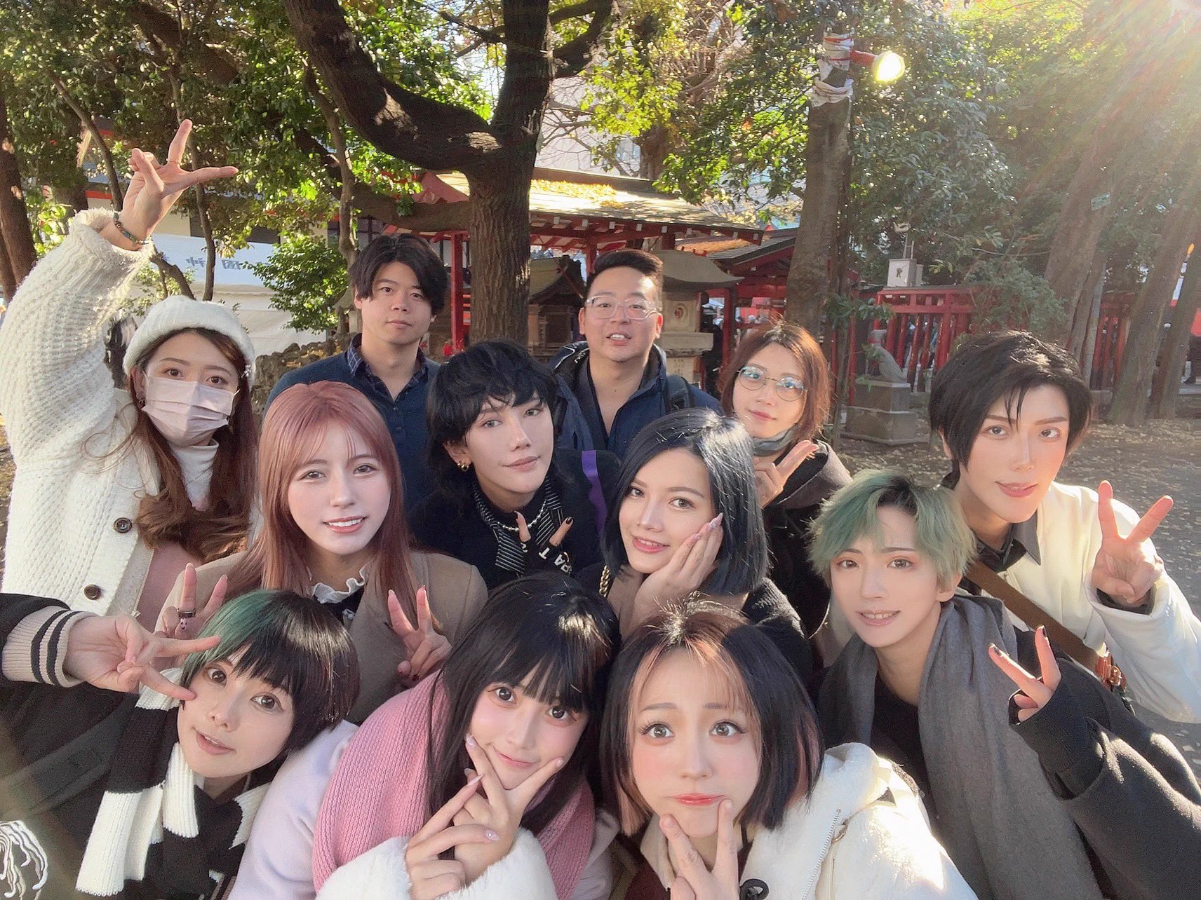 初詣！美人達と一緒✨幸せです🥰🥰@okitarinka01 @yao_alma_tw @tsun_mikoto @wen_oni @sayo3dsuki https://t.co/B6J3grEgU5