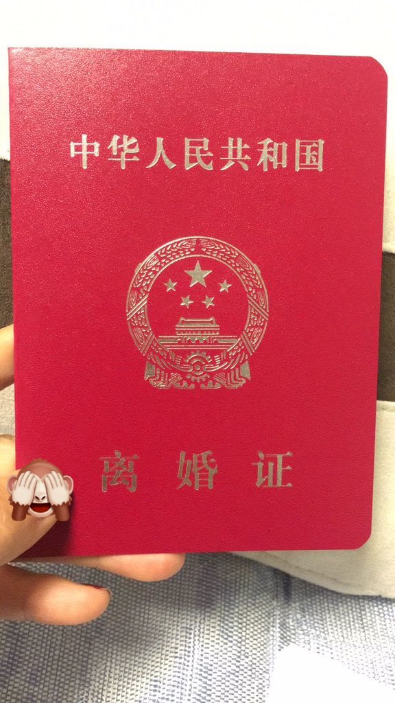 绿夫奴2022年总结及2023年规划
媳妇乌鸦嘴灵验了，在飞机上亲戚就来了，一方面庆幸来了身体不用着罪，另一方面也失望最后的结局却不能在老家好好刺激下。所以最终还是白天陪了老乡的那孩子和晚上也一起去了他们家拜年，过夜也陪了同学，但都是口爆没做，反正我心里不得劲儿，最后都差点耍赖想逃离的！ https://t.co/r8s0tTgiM7