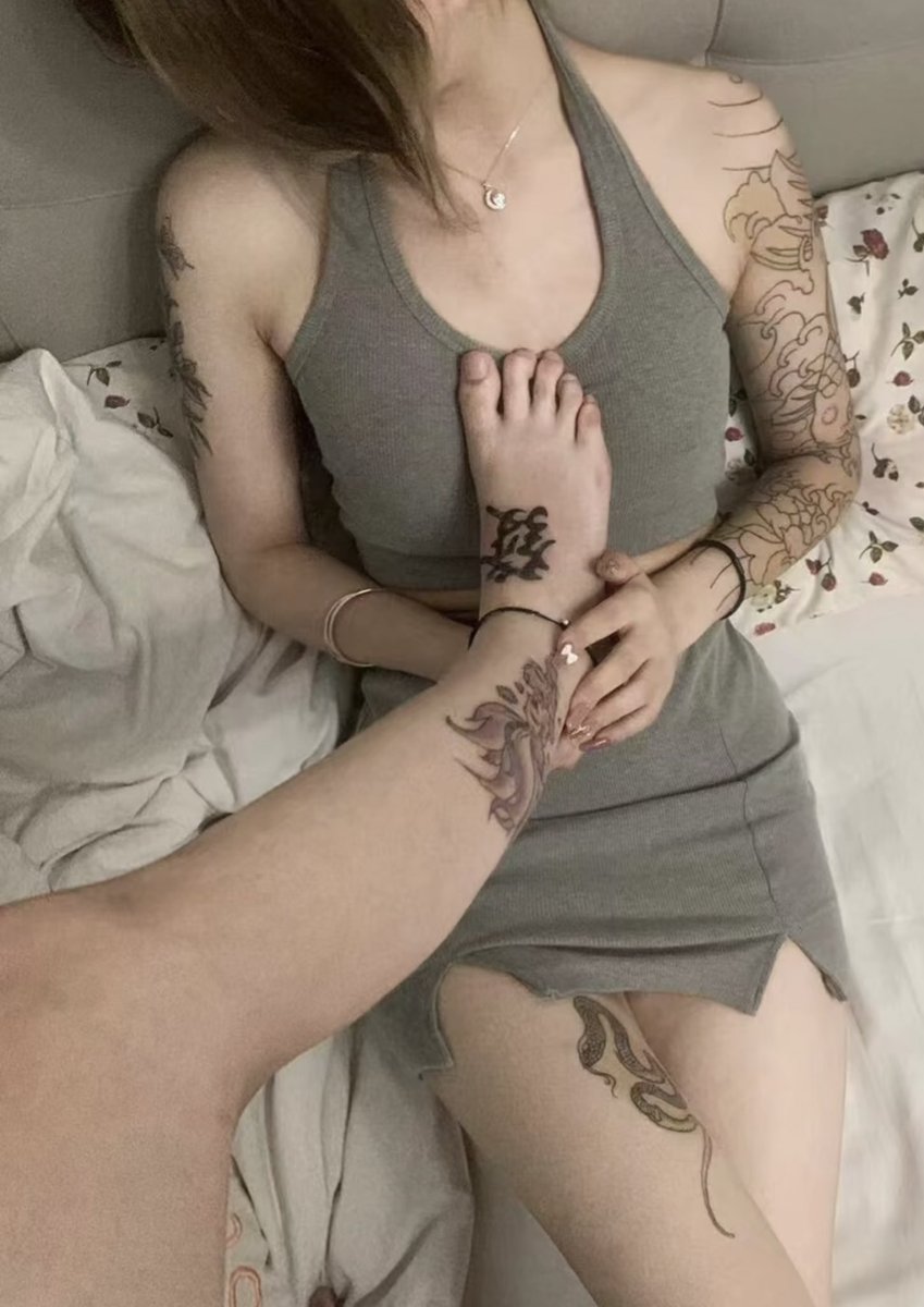 @MeiRiDaZuoZhan 想给被精神亲妈当成脚垫的另一位亲妈舔脚

#精神小妹 #早泄 #atm奴 #女性崇拜 #无脑上供 #自毁 #绿帽 #脚奴 #足控 #冤种 #贱狗 #辱骂 #脚奴 #舔狗 #反差 #榨精 #洗脑 #奴下奴 #白给 #绿帽奴 #吐钱 https://t.co/NcqVuPSsBe