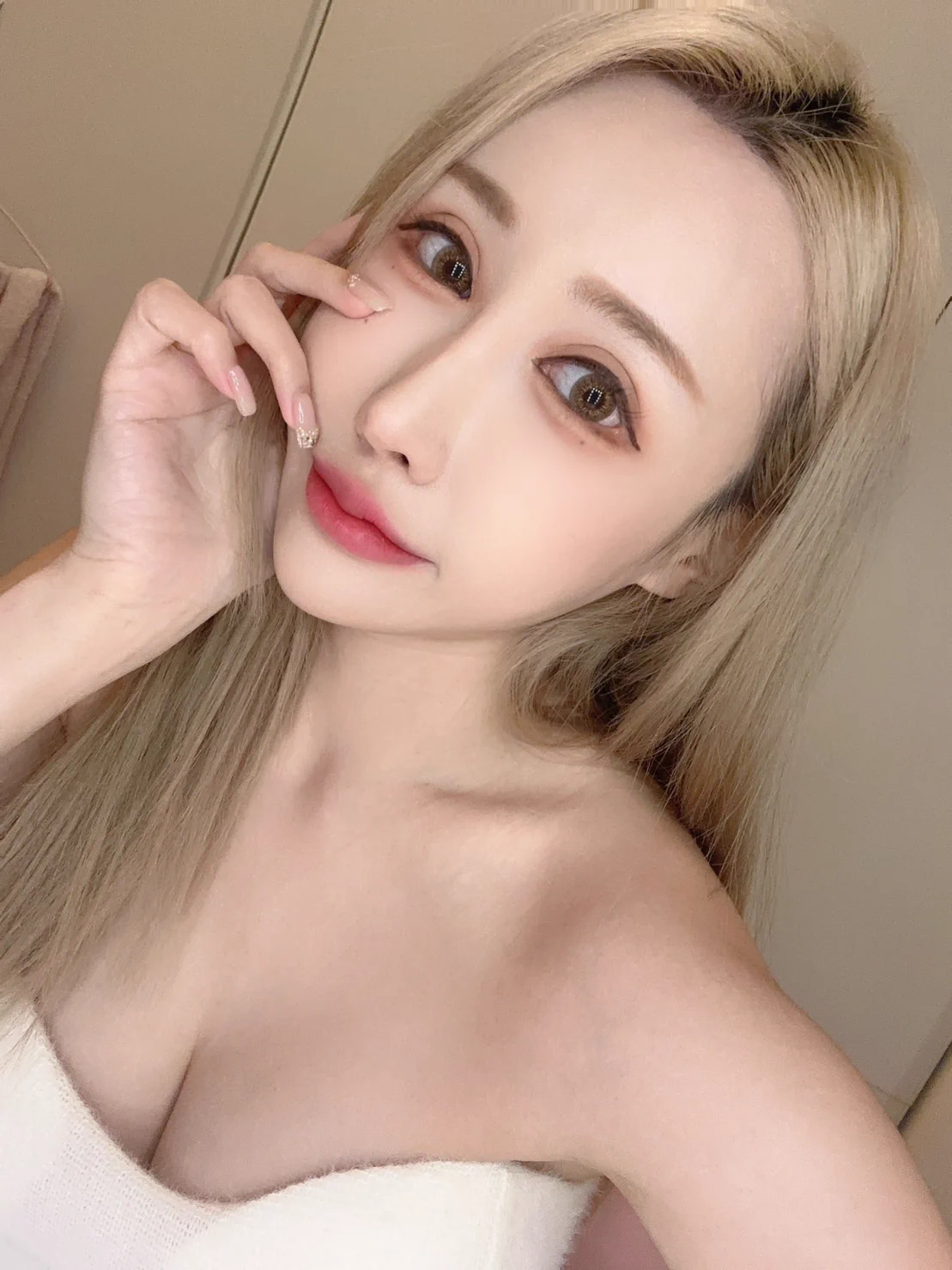 皮膚Ｑ彈的祕方我都放在這裡了想看更彈的嗎https://t.co/c7BGli0cA6 https://t.co/0jZQ214E6W